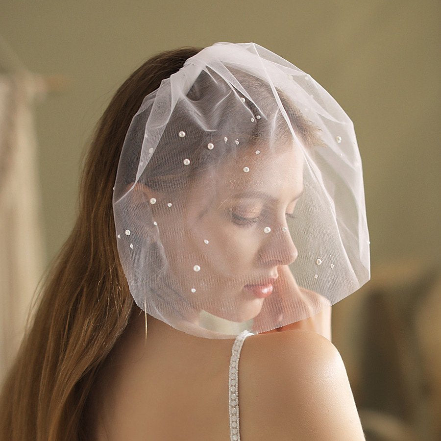 Short Veil Face Cover With Pearls