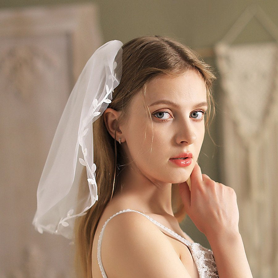 Short Bridal Veil Vine Leaf Lace