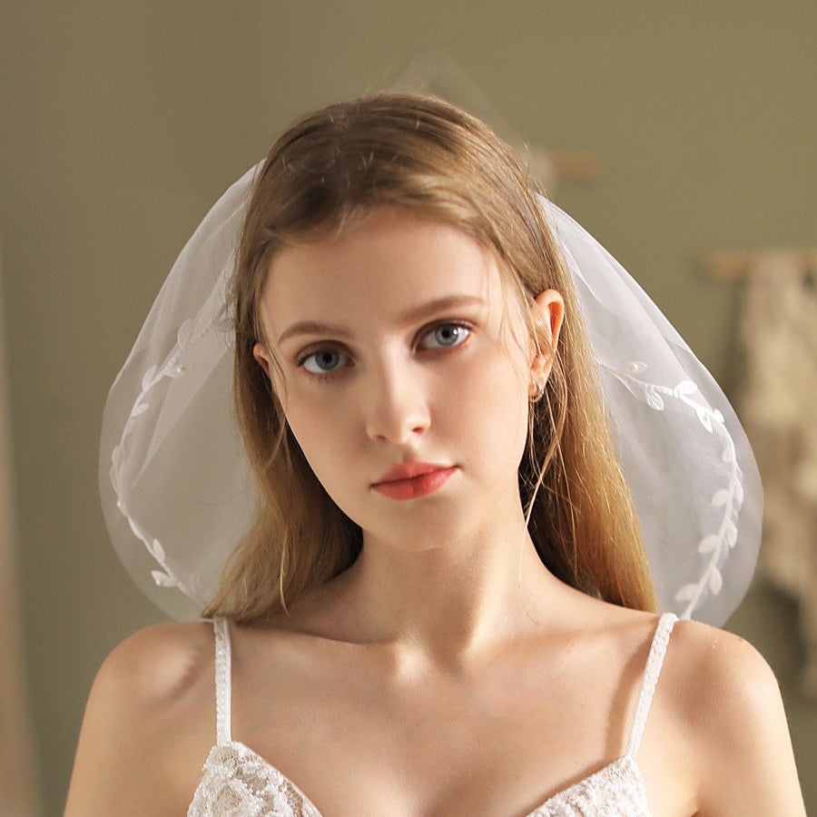 Short Bridal Veil Vine Leaf Lace