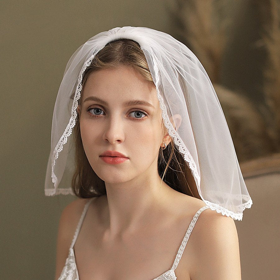 Short Bridal Veil Lace Edge
