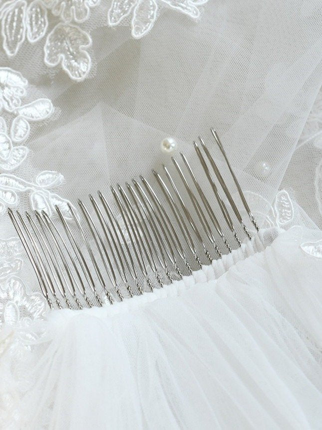 Short Wedding Veil With Lace and Pearls