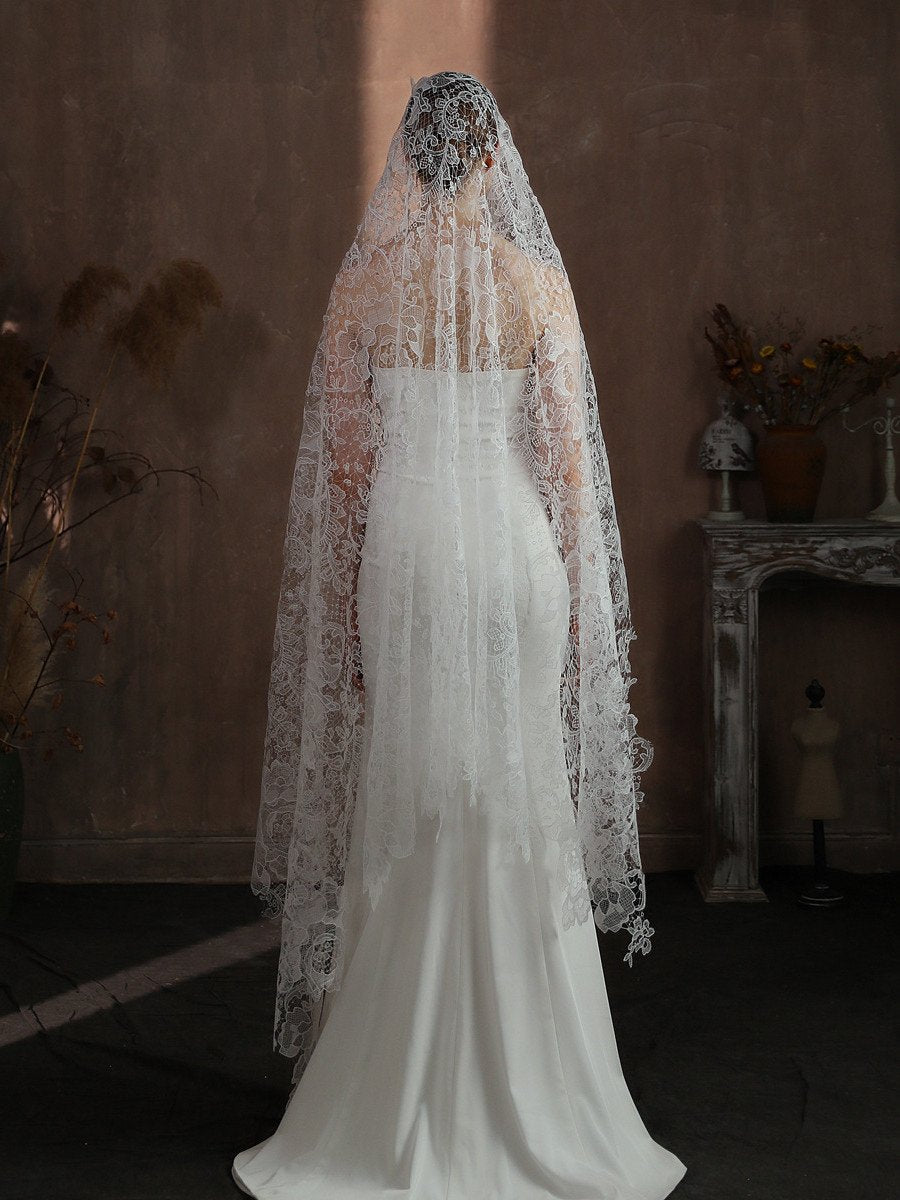 Romantic French Lace Wedding Veil