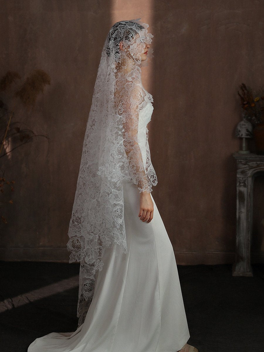 Romantic French Lace Wedding Veil