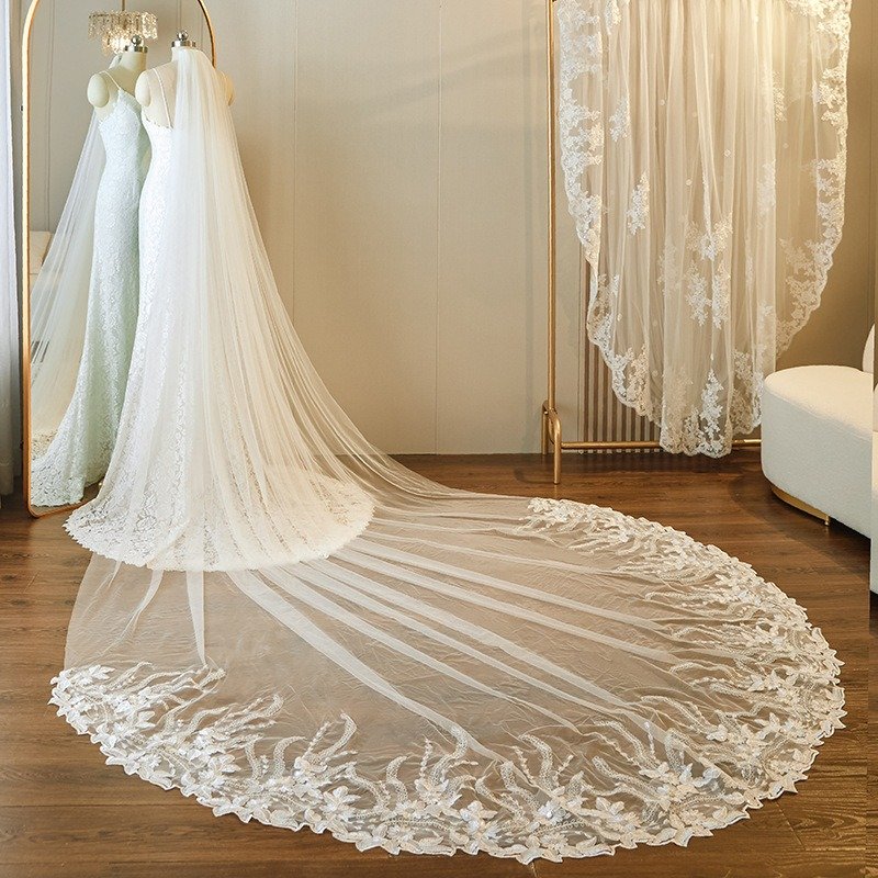 Ivory cathedral wedding veil with single-tier sheer tulle and scalloped lace trim