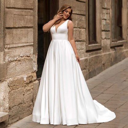 New Arrival Plus Size Satin Sleeveless Wedding Dresses