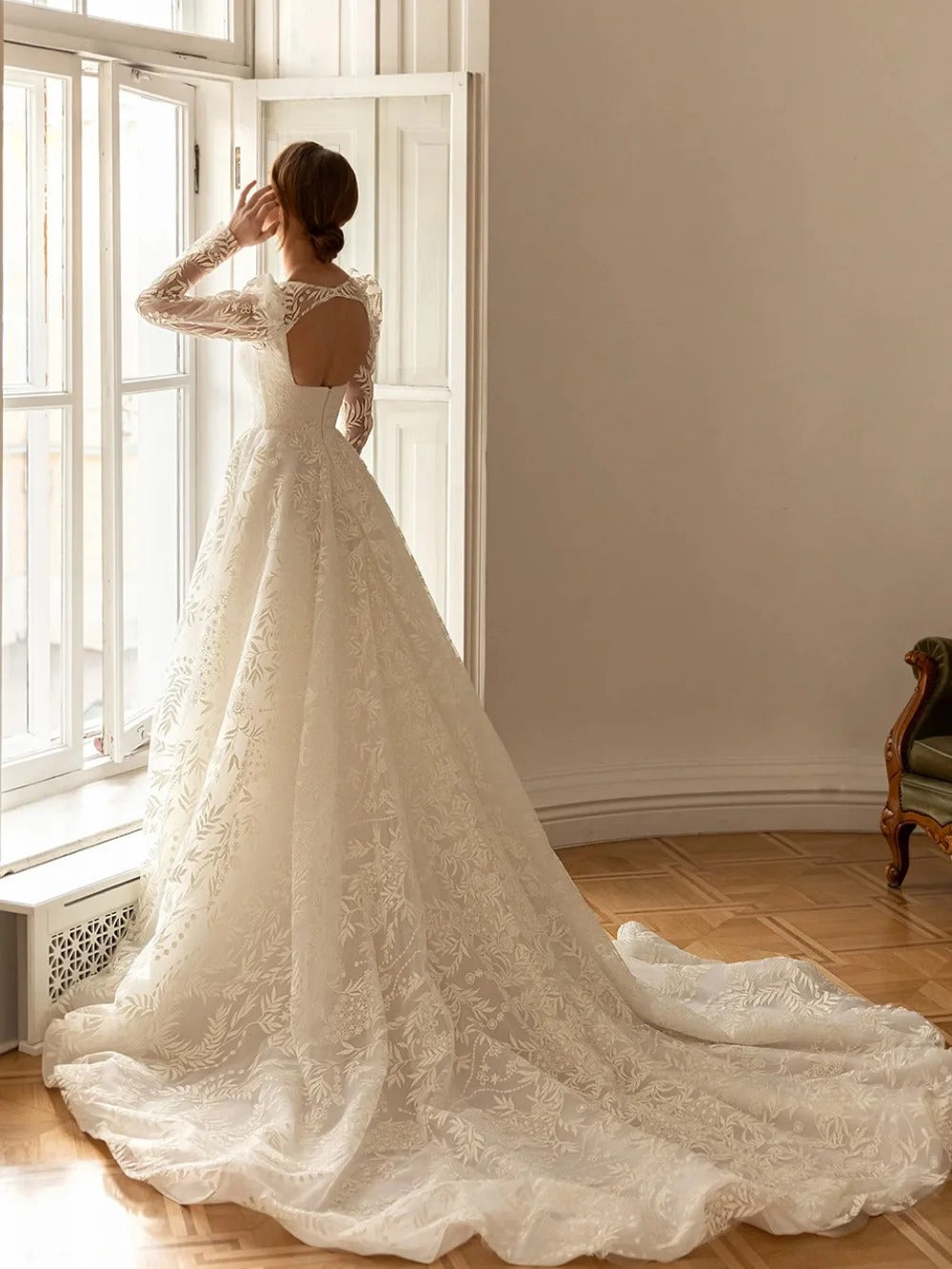 Luxury Lace Square Neck Detachable Sleeves Wedding Dress