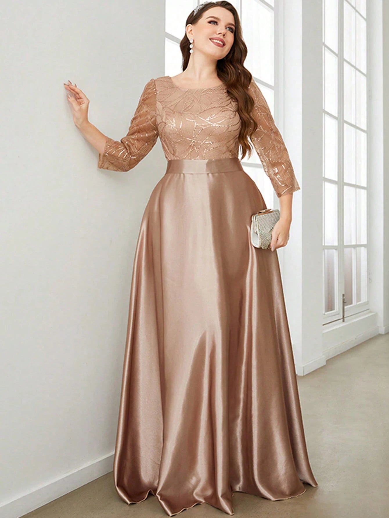 Champagne Round Neck Lace Sleeve Plus Size Party Dress