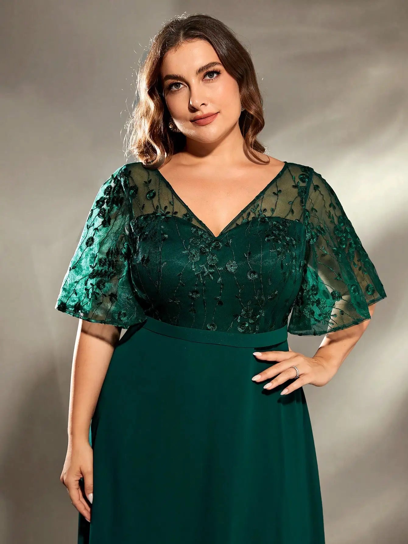 Green Chiffon Lace Plus Size Short Sleeve Party Dress