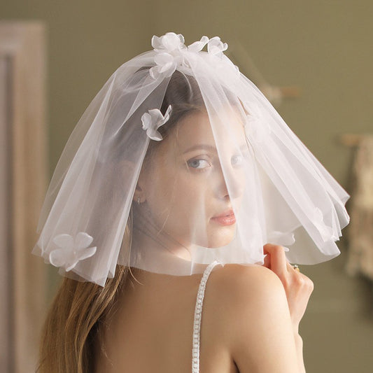 Short Bridal Veil With Flowers
