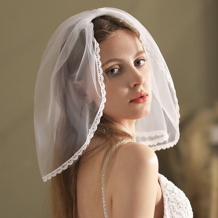 Short Bridal Veil Lace Edge