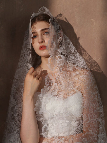 Romantic French Lace Wedding Veil