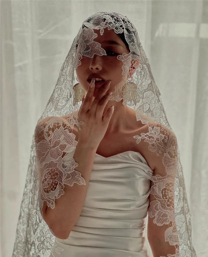 Romantic French Lace Wedding Veil