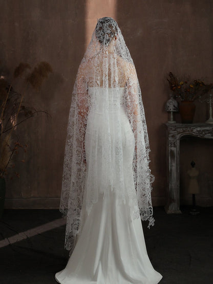 Romantic French Lace Wedding Veil